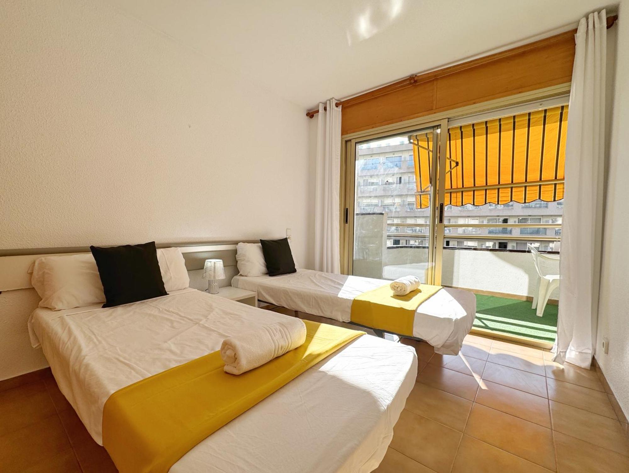 Apartament Domuum Holidays - Cordoba Salou Zewnętrze zdjęcie